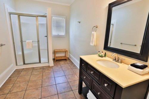 Deluxe Queen Suite,1499237983:JPEG